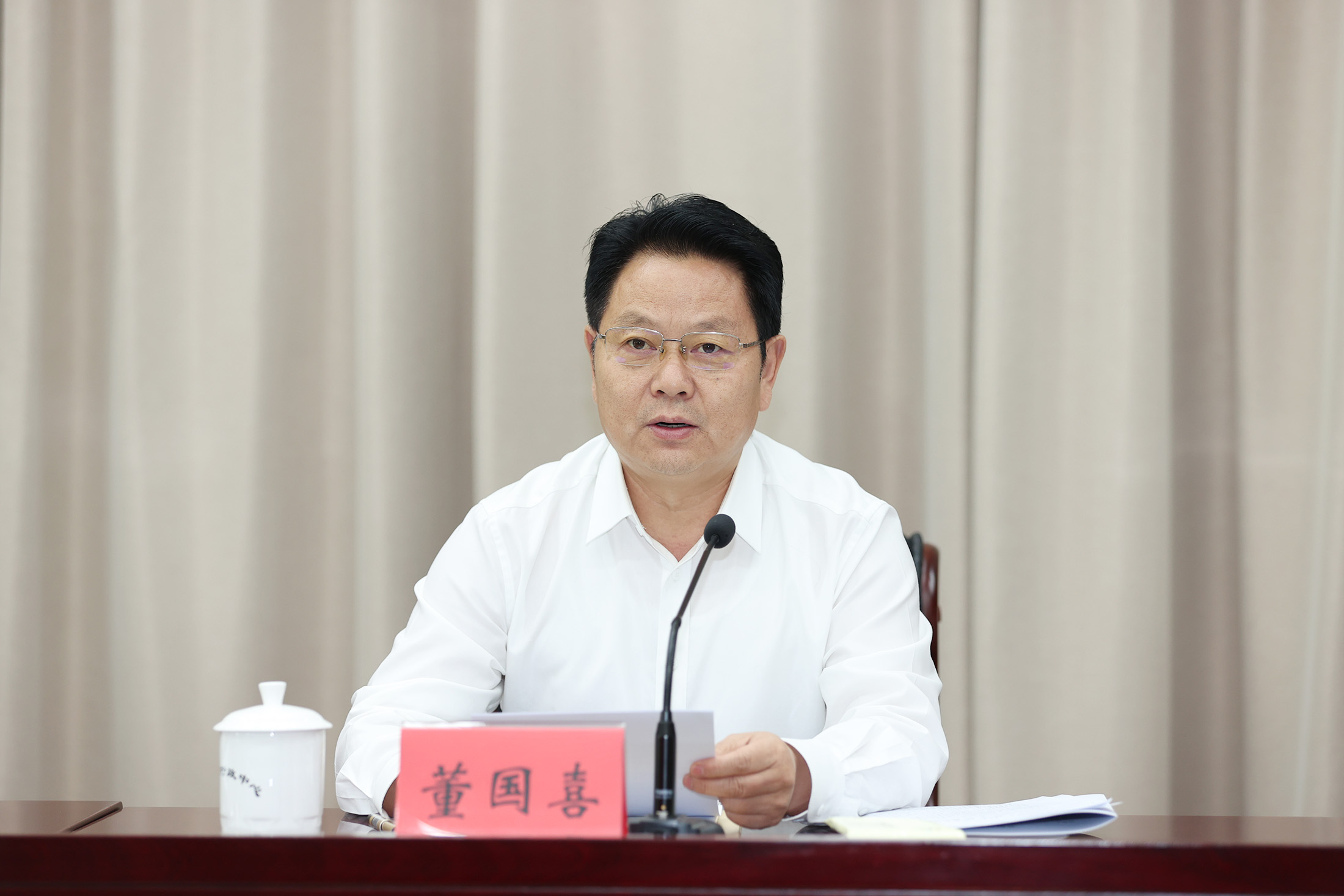 董市长特写.jpg