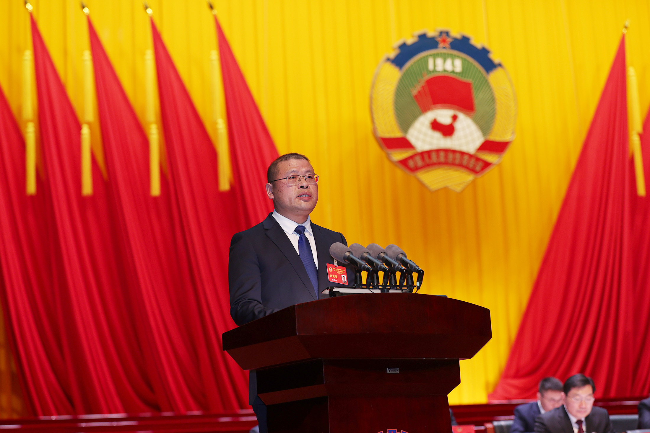 谢华山2(小于10M).jpg 谢华山2(小于10M).jpg