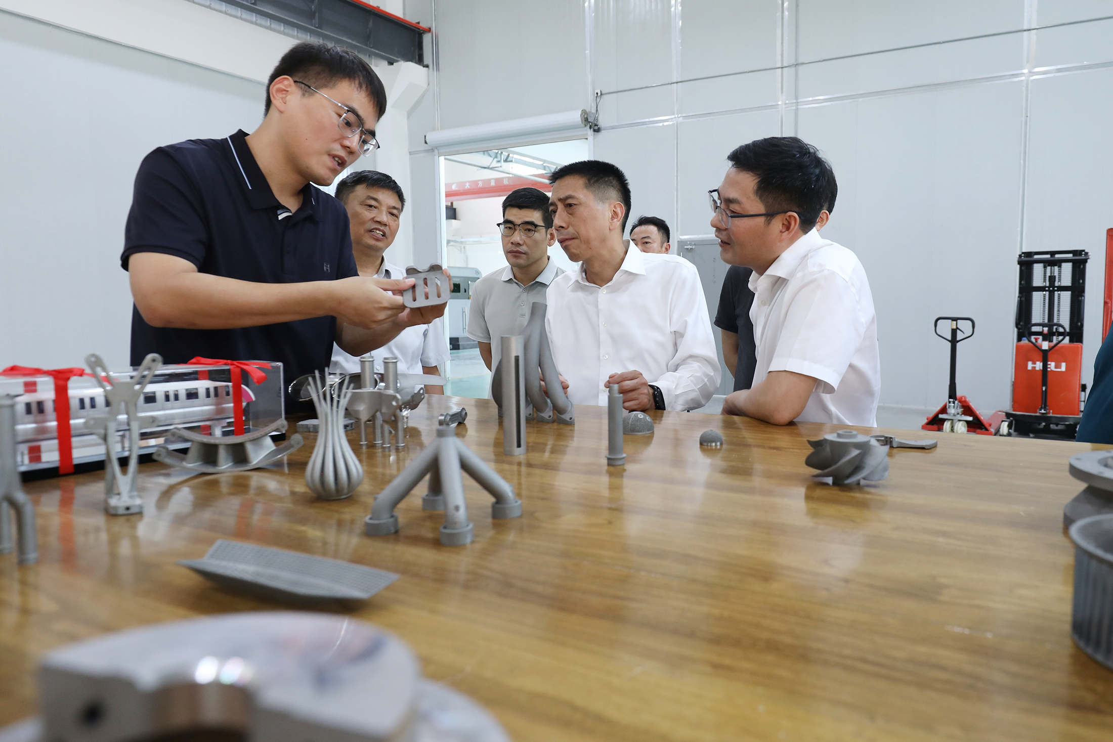 二8月7日，区政协开展“围绕工业强区建设 加大科技型企业培育力度”议政性常委会会议商前调研.png