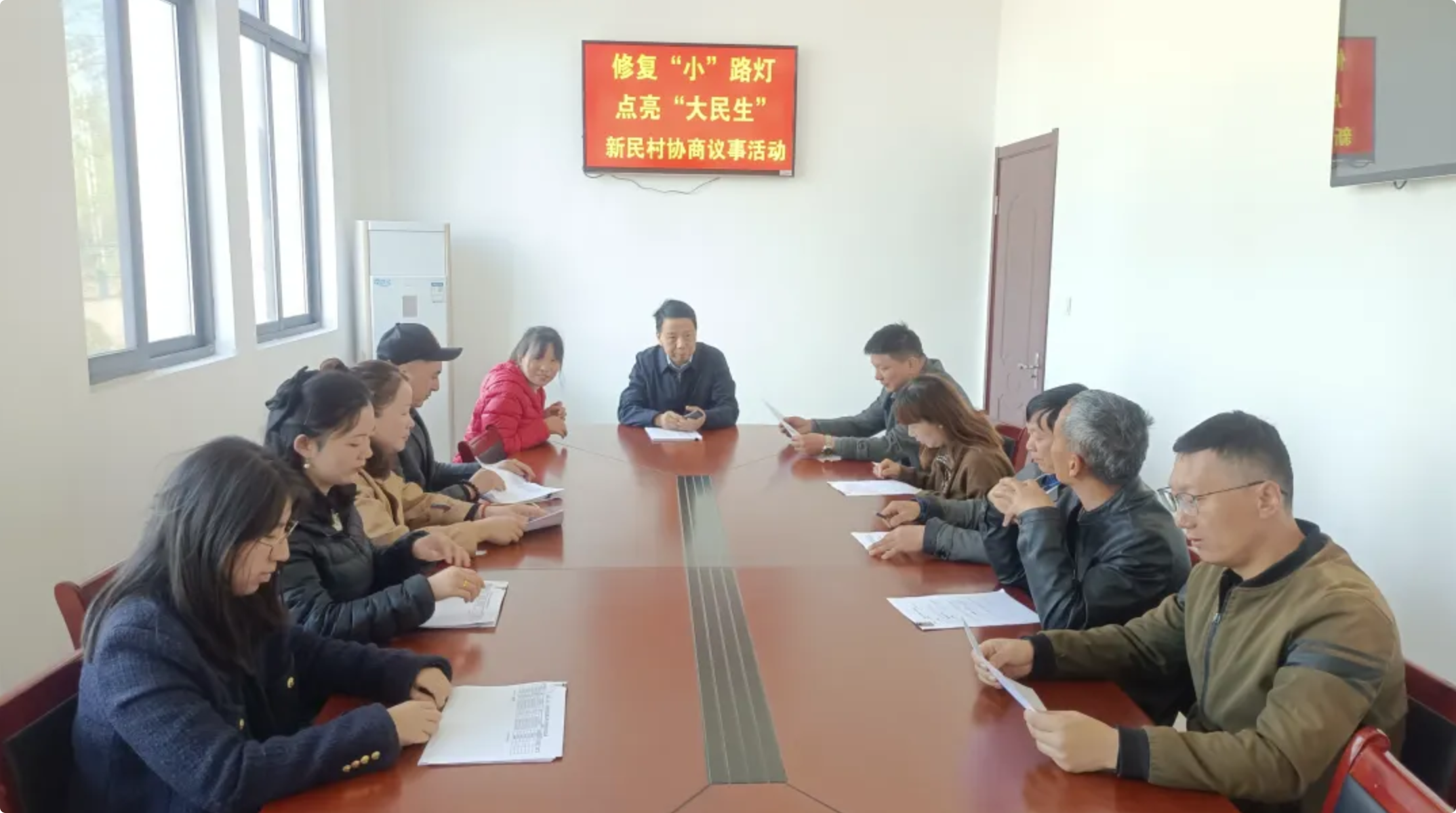 淮安区博里镇新民村:修复"小"路灯 点亮"大"民生