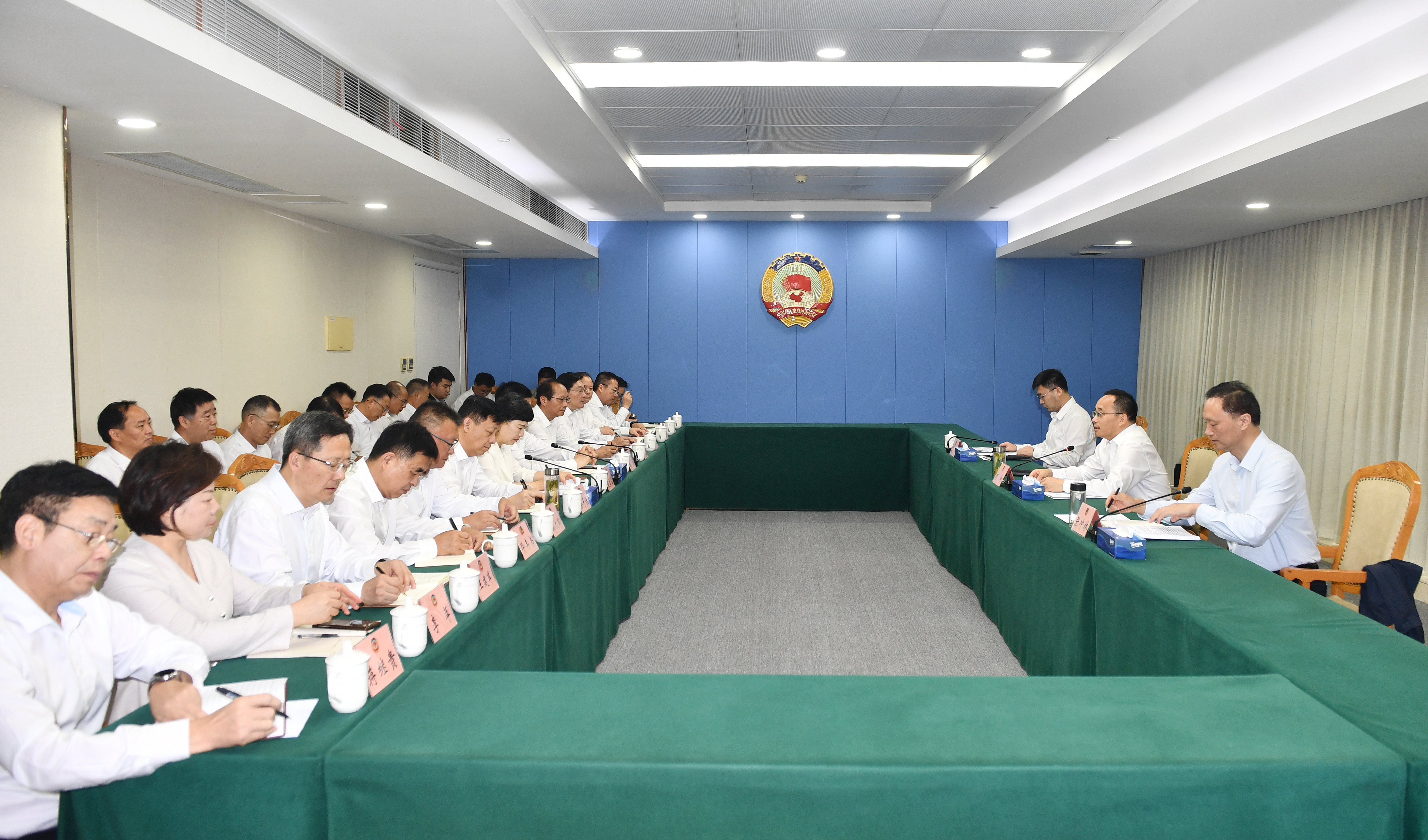 顾坤调研市政协工作